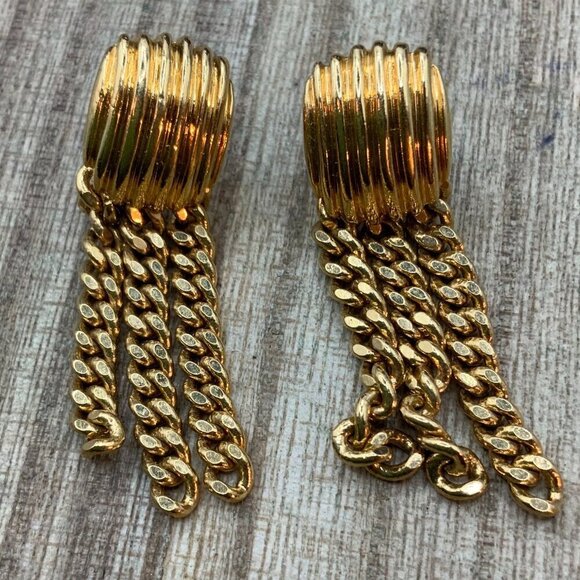 AVON Gold Tone Shell Dangling Chain Stud Earrings - Picture 7 of 7